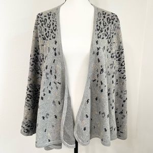 CABI Gigi Cape Shawl Sweater Women"s One Size Gray Leopard Print
